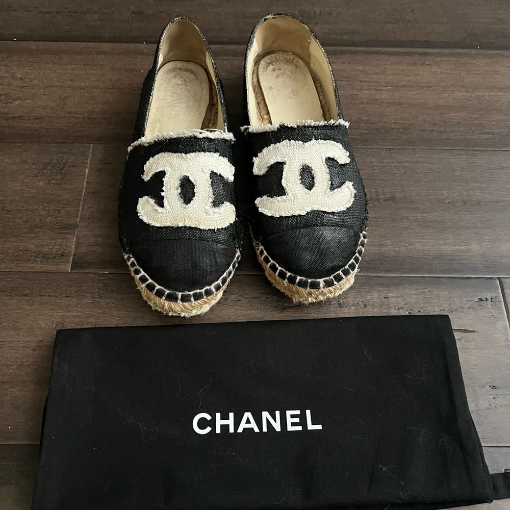 ❤️🔥FLASHSALE!!! Chanel CC Espadrilles Flats Black Size 38 Dust Bag - Picture 9 of 12